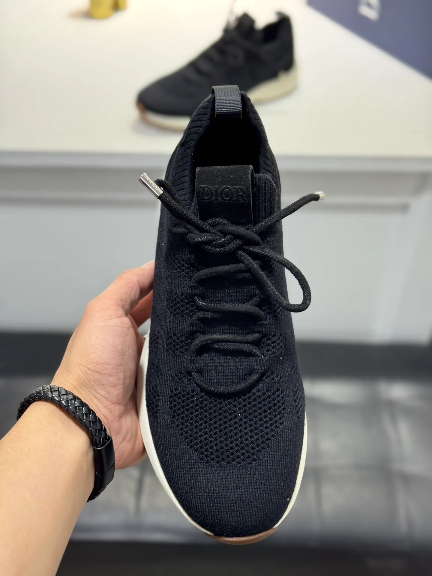 Men's shoes💰400【New style】🎠🎠Dior🔍Top purchasing agent🇮🇹 Di The new super-popular sneakers from the popular sneakers are synchronized with the new counters. The uppers are made of flying woven fabrics, and the logo logo on the tongue is perfectly reproduced with complex craftsmanship that is a must-have for fashionistas. The soles: the original soles are specially provided by the original factory, and the exclusive molded soles are super comfortable. The original factory orders, 🔍🔍multiple colors are available, you can go in and out of the counter at will, welcome to compare, a must-have for fashionable men. Code number: 38-44 (45 customized